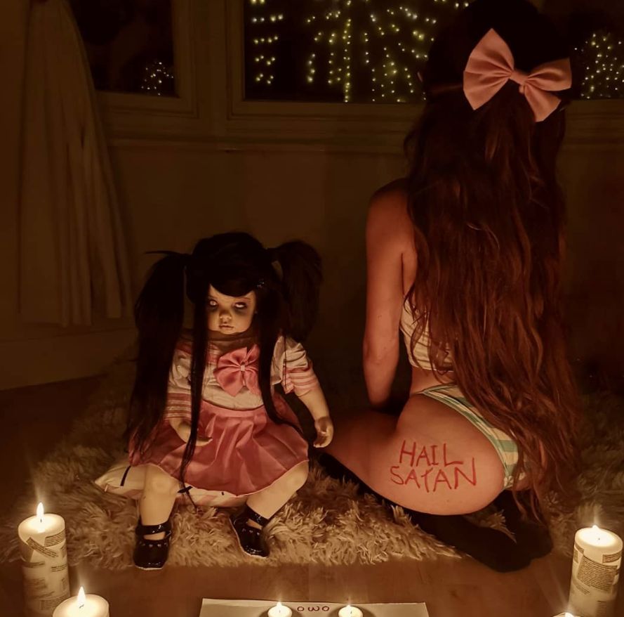 Belle Delphine pictures