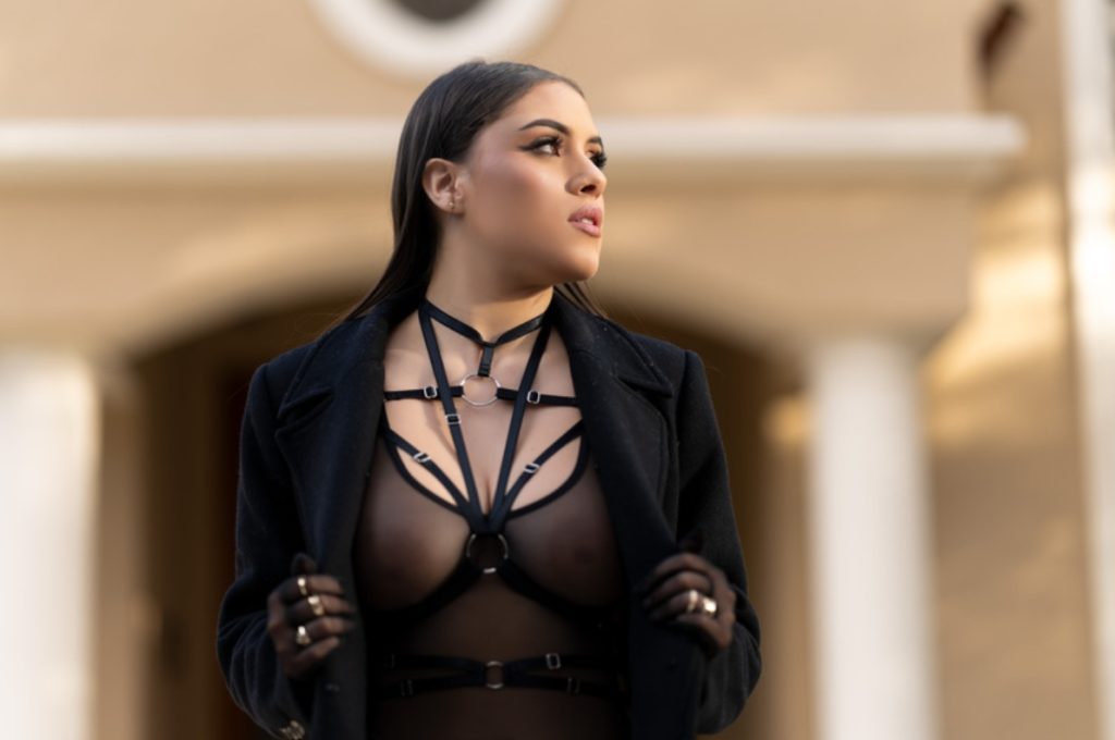 latina on sex cams latina on sex cams